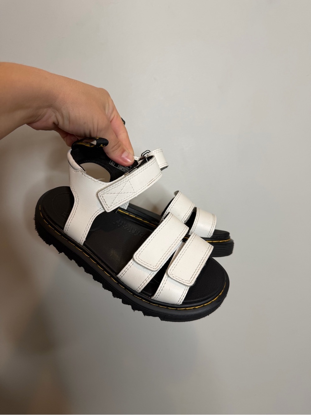 Dr Martens Klaire Junior White Leather Sandals Kids US 1 EU 32 Hook Loop